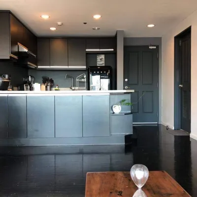 Show photo 3 of 9